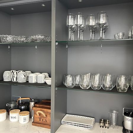 Seaduction Luxury Apartment ネーピア エクステリア 写真