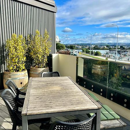 Seaduction Luxury Apartment ネーピア エクステリア 写真