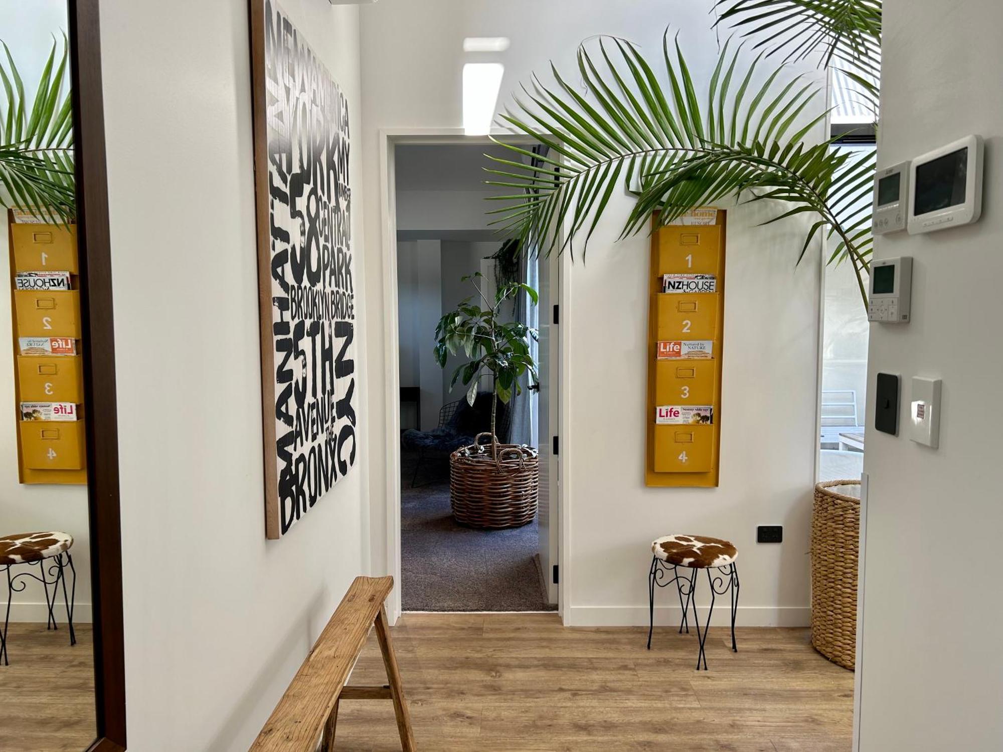 Seaduction Luxury Apartment ネーピア エクステリア 写真
